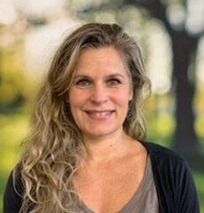 Photo of Elisabeth Cooper Photo of Elisabeth Cooper